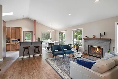 15809 Nursery Drive Minnetonka MN 55345