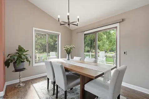 15809 Nursery Drive Minnetonka MN 55345