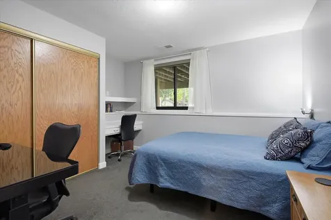 15809 Nursery Drive Minnetonka MN 55345