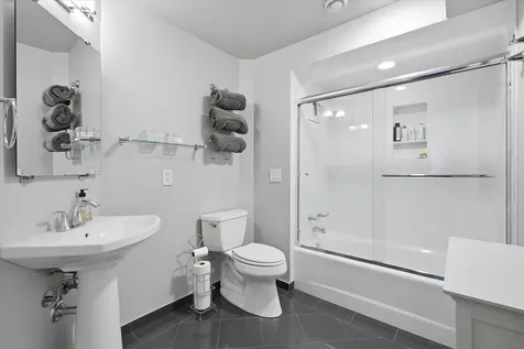 15809 Nursery Drive Minnetonka MN 55345