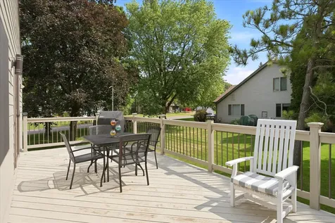 15809 Nursery Drive Minnetonka MN 55345