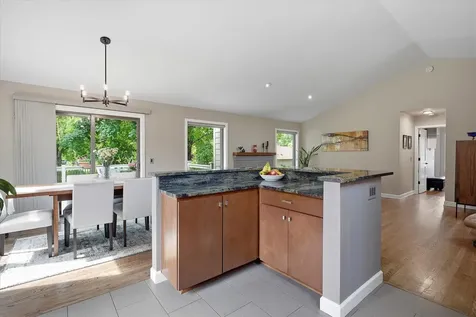 15809 Nursery Drive Minnetonka MN 55345