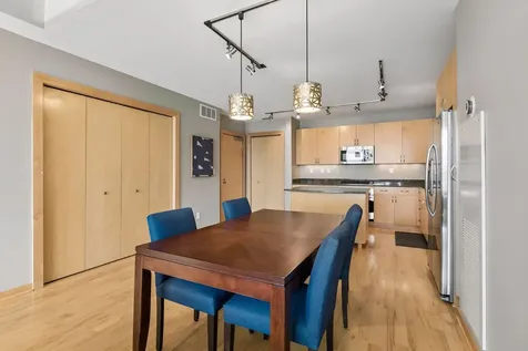 215 10th Avenue S Minneapolis MN 55415