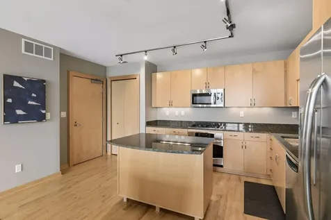 215 10th Avenue S Minneapolis MN 55415