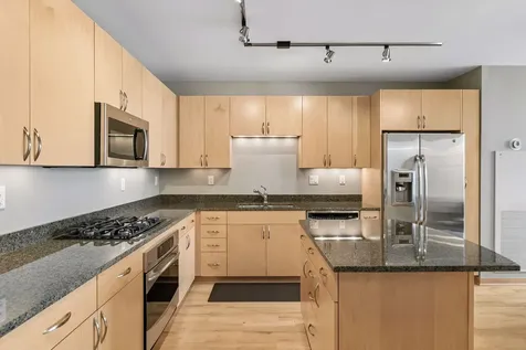 215 10th Avenue S Minneapolis MN 55415