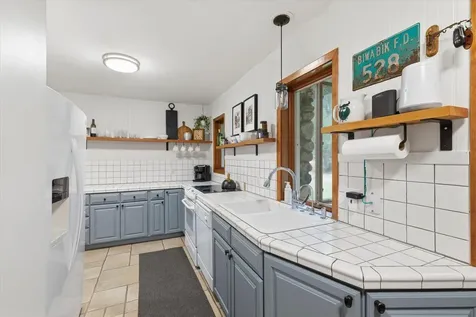 5159 Vermilion Trail Gilbert MN 55741