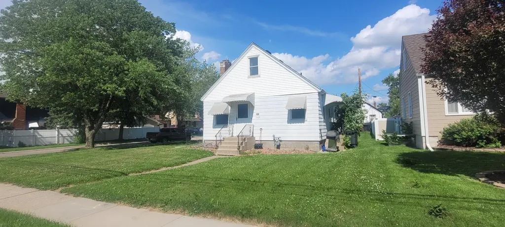 1064 Oakdale Avenue West Saint Paul MN 55118