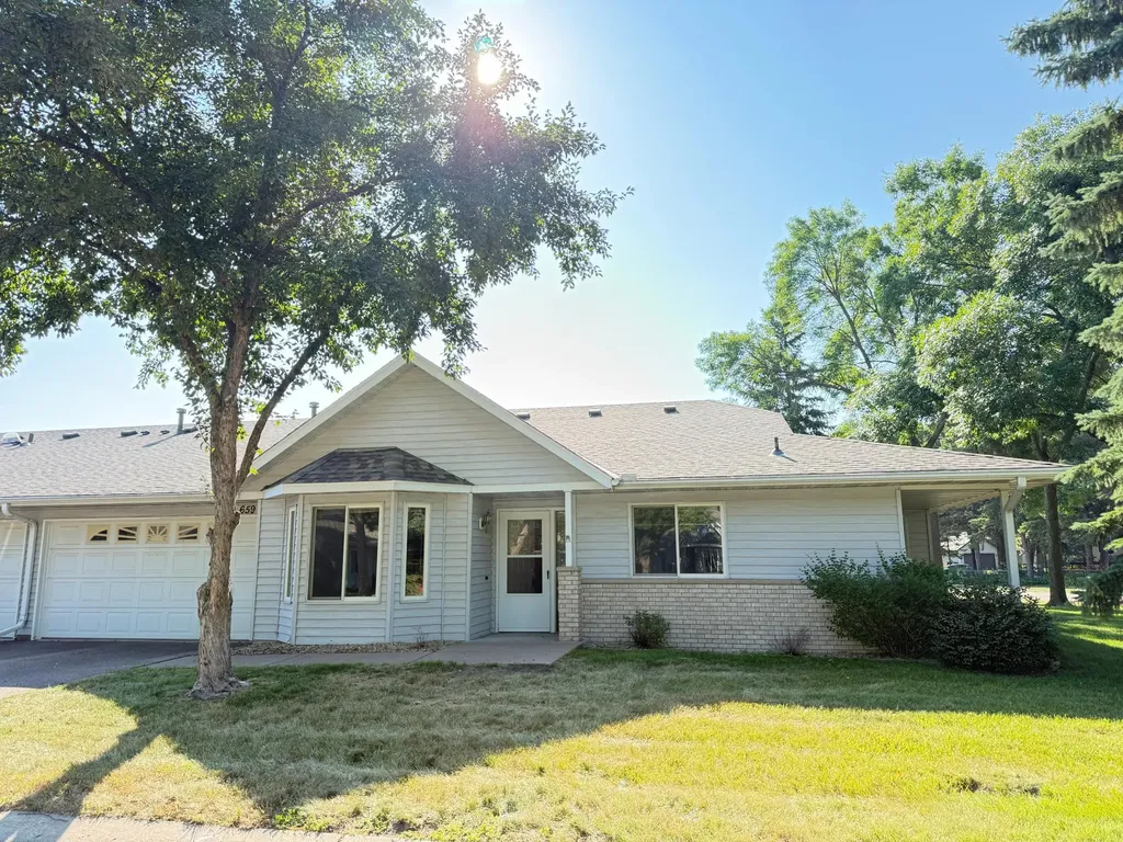 659 Belland Avenue Vadnais Heights MN 55127
