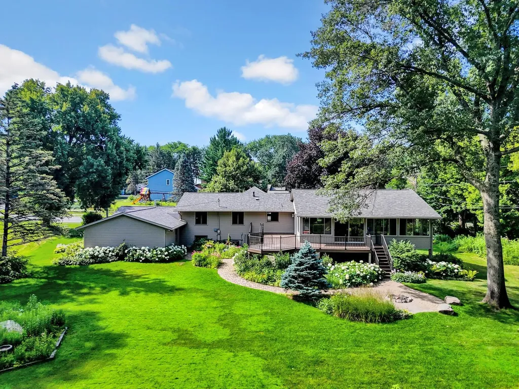 131 Marie Avenue W West Saint Paul MN 55118