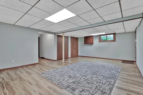 131 Marie Avenue W West Saint Paul MN 55118