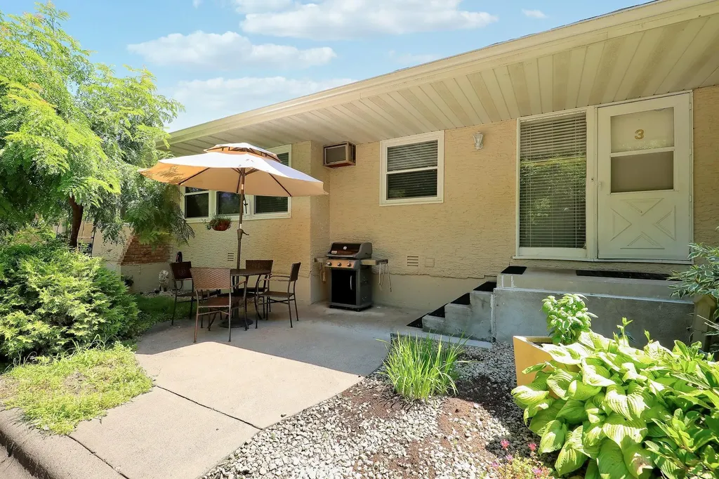 11335 12th Avenue N Plymouth MN 55441
