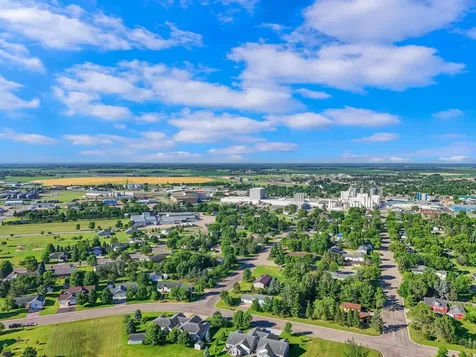380 7th St NE Perham MN 56573