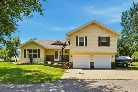 1595 57th Avenue NW Willmar MN 56201
