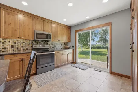 1595 57th Avenue NW Willmar MN 56201