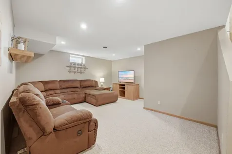 1595 57th Avenue NW Willmar MN 56201