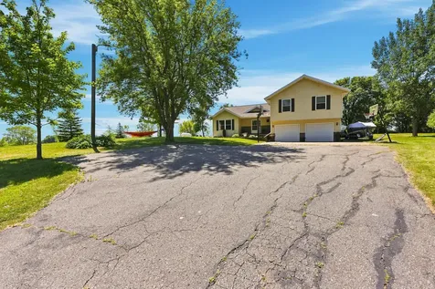 1595 57th Avenue NW Willmar MN 56201