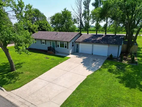 916 Birch Avenue W Hector MN 55342