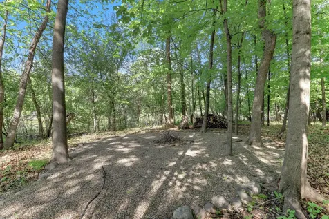 2133 Trumble Court Chaska MN 55318