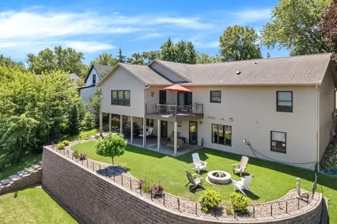 329 2nd Street E Wabasha MN 55981