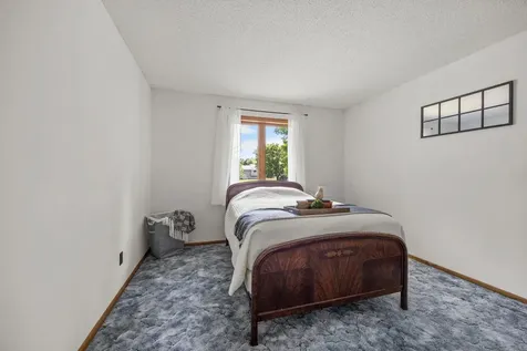 1365 2nd Avenue SE Cambridge MN 55008