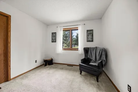1365 2nd Avenue SE Cambridge MN 55008