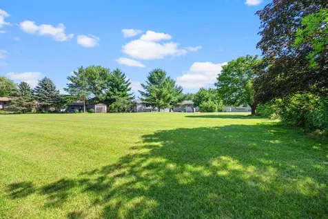 1365 2nd Avenue SE Cambridge MN 55008