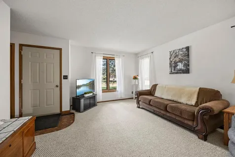 1365 2nd Avenue SE Cambridge MN 55008