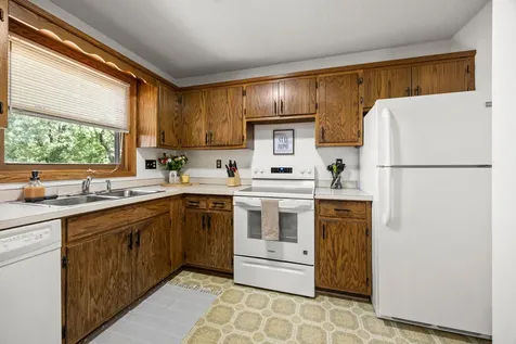 1365 2nd Avenue SE Cambridge MN 55008