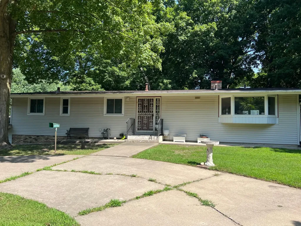 4125 Thrushwood Lane Minnetonka MN 55345