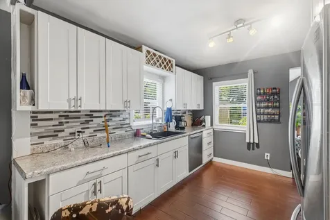 867 Delaware Avenue Saint Paul MN 55107