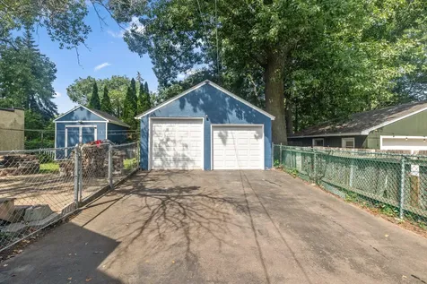 867 Delaware Avenue Saint Paul MN 55107