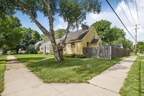 51 21st Avenue N Saint Cloud MN 56303