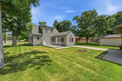 1002 Cedar Street Alexandria MN 56308