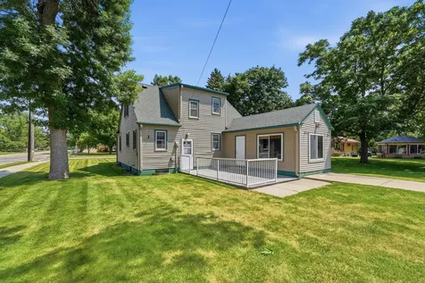1002 Cedar Street Alexandria MN 56308