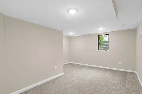 1394 Mackubin Street Saint Paul MN 55117