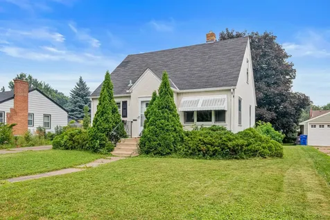 1394 Mackubin Street Saint Paul MN 55117