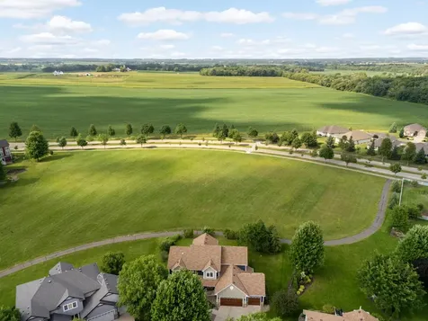 1004 Freedom Court Northfield MN 55057