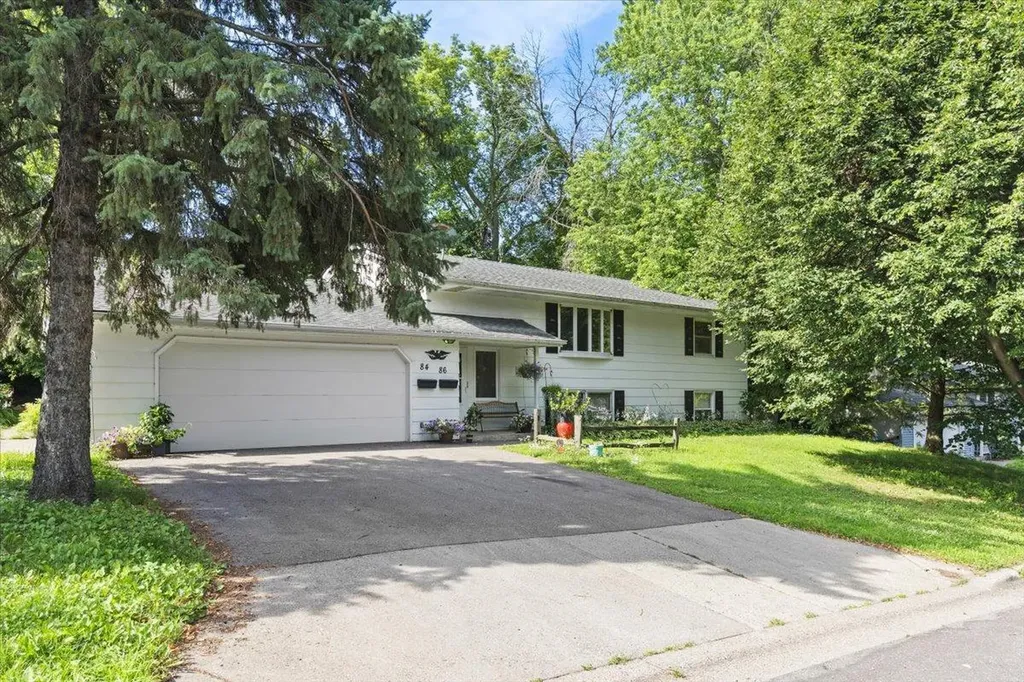 84 Logan Avenue W West Saint Paul MN 55118