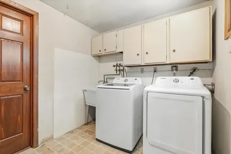 84 Logan Avenue W West Saint Paul MN 55118