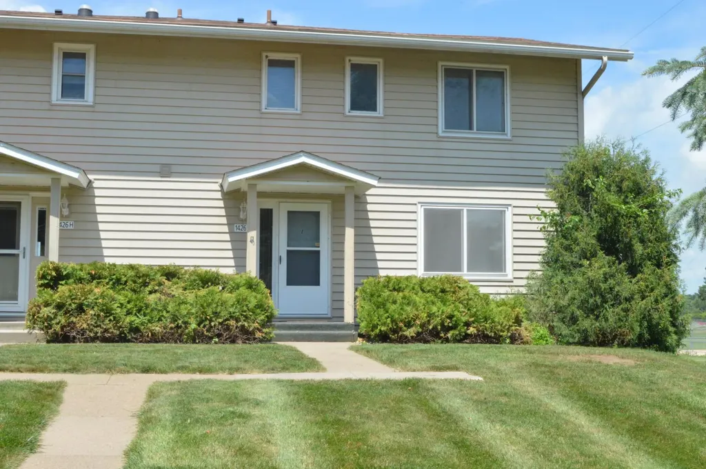 1426 Mcnally Drive Winona MN 55987