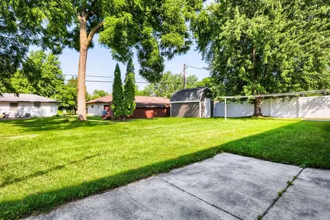 927 Birch Street S Cambridge MN 55008