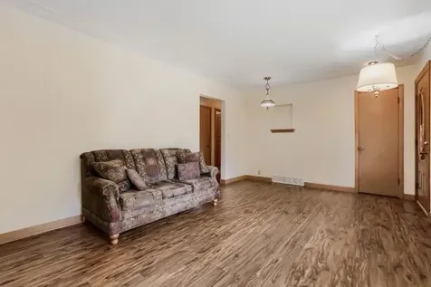 927 Birch Street S Cambridge MN 55008