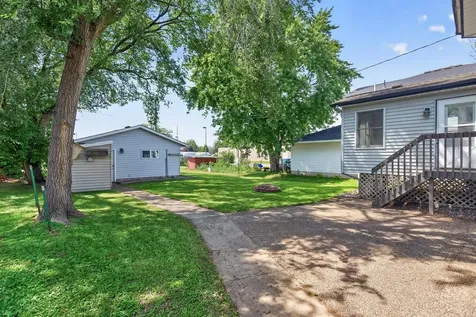 220 N Chestnut Street Belle Plaine MN 56011