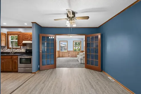220 N Chestnut Street Belle Plaine MN 56011