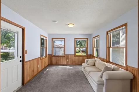 220 N Chestnut Street Belle Plaine MN 56011