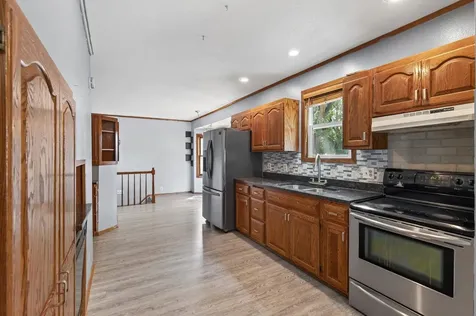 220 N Chestnut Street Belle Plaine MN 56011
