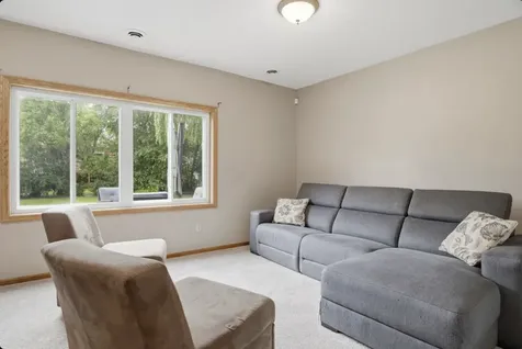 8901 Dunbar Knoll N Brooklyn Park MN 55443