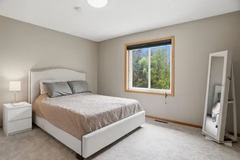 8901 Dunbar Knoll N Brooklyn Park MN 55443