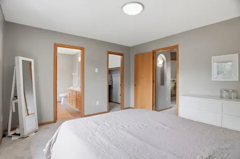 8901 Dunbar Knoll N Brooklyn Park MN 55443