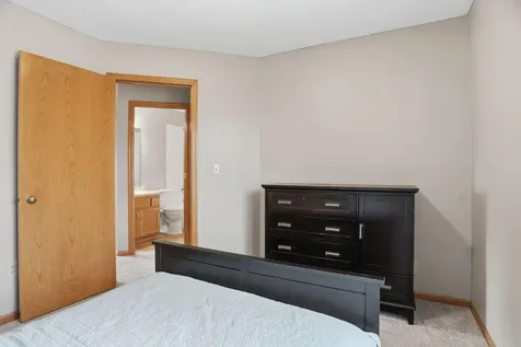 8901 Dunbar Knoll N Brooklyn Park MN 55443